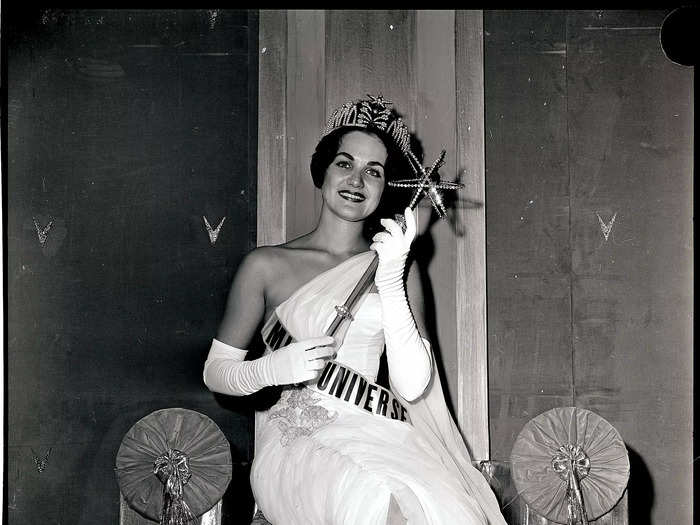 Linda Bement was crowned Miss Universe in 1960.