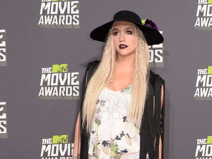 WORST: Kesha channeled Christina Aguilera from the 