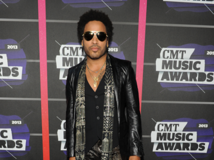 Lenny Kravitz arrived looking more rock star than country star.