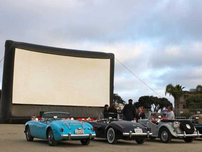 Full Moon Drive-In, San Diego, CA