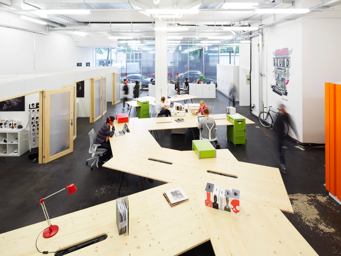 Employees at the Skullcandy International Office in Zurich, Switzerland can reconfigure their desks to work individually or collaboratively.