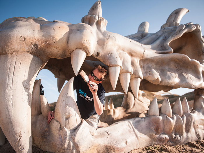 The dragon skull was then brought to the beach for some finishing touches.