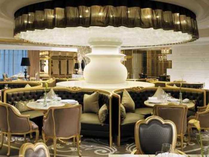 8. Les Menus par Pierre Gagnaire, Moscow, Russia