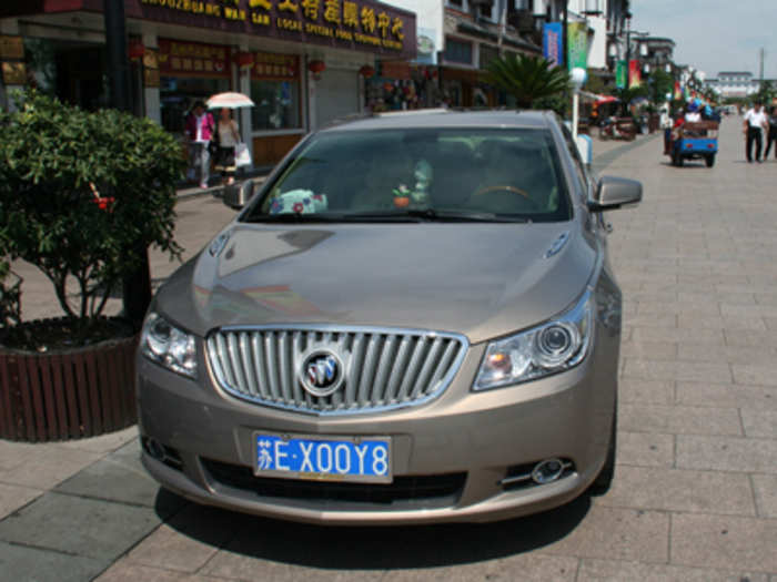 Buick in China: The fashionable accessory.