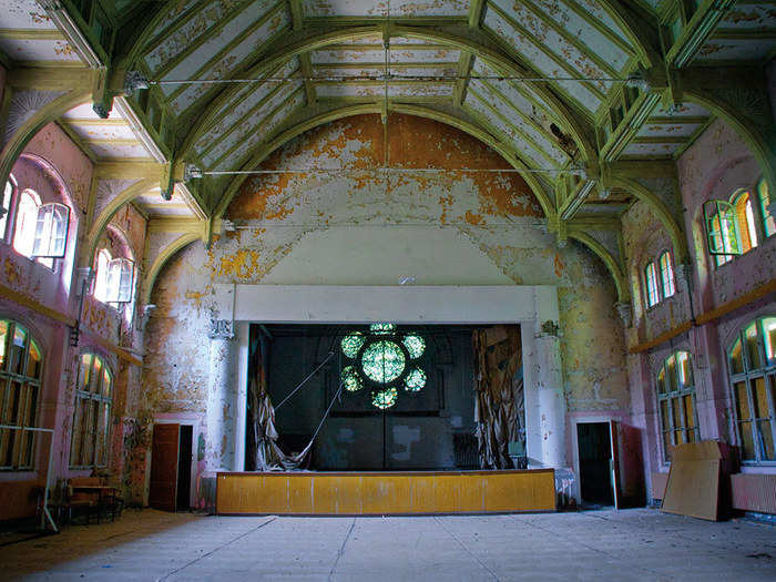 Beelitz-Heilstätten was built in 1898 and was once German