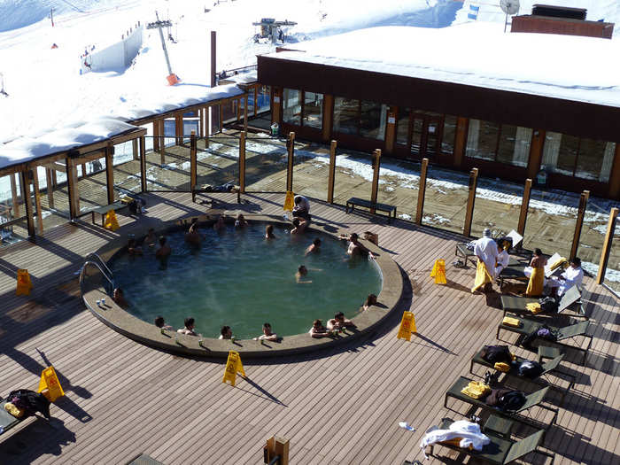 Or they squeeze into the 25-person hot tub—lovingly nicknamed "the man stew"—with drinks in hand.