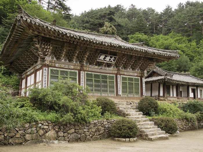 Due to fierce bombing by the American-led United Nations forces of the Korean War, most of the Buddhist temples in the North were destroyed. A total of 65 remain in reasonably good condition in DPRK.