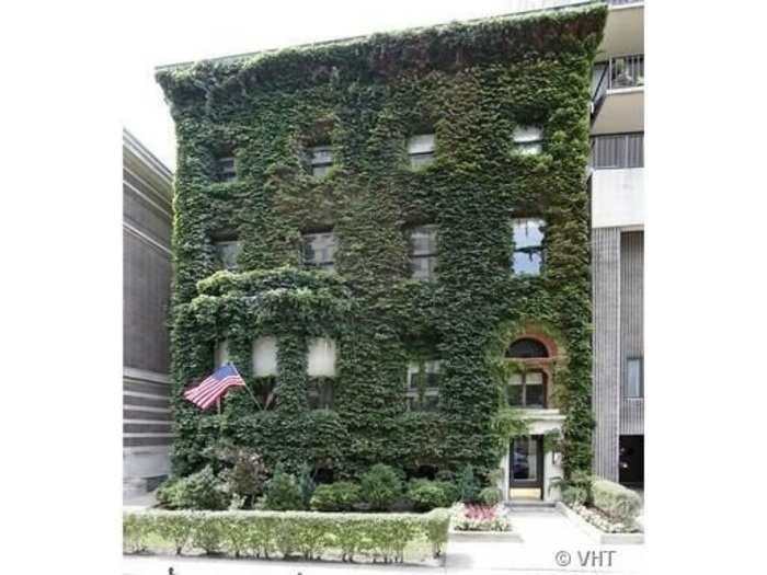 Frederick Hampden Winston, founder of international law firm Winston & Strawn, lived in this ivy-covered Chicago home.