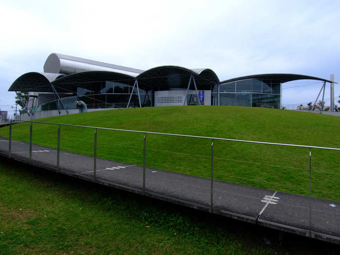 Ito designed the Yatsushiro Municipal Museum, in Yatsushiro, Japan, in 1991. It sits on a man-made hill and has plenty of gallery space.