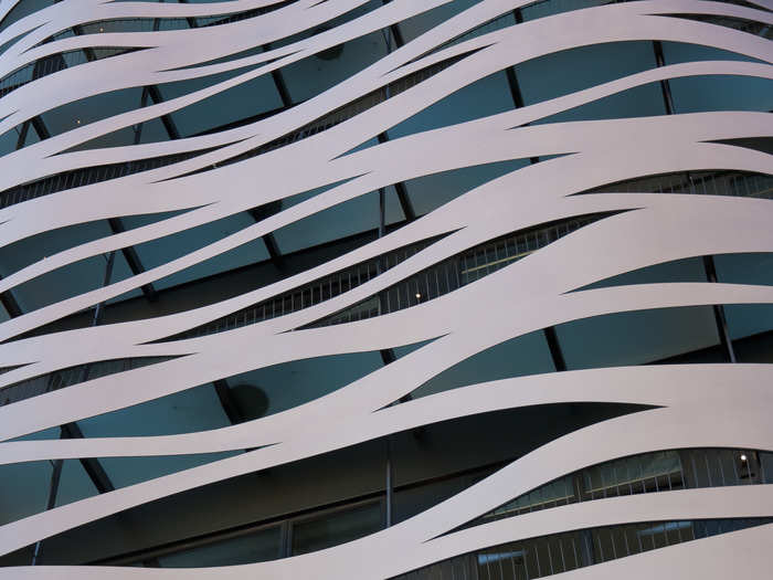 Ito designed the Suites Avenue Building, a striking upscale hotel with a unique facade in Barcelona in 2009.