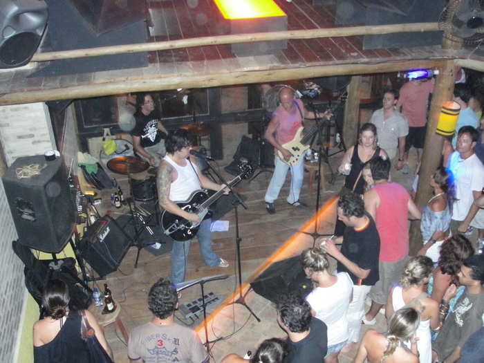 Live music by the beach is definitely a vibrant part of Brazil