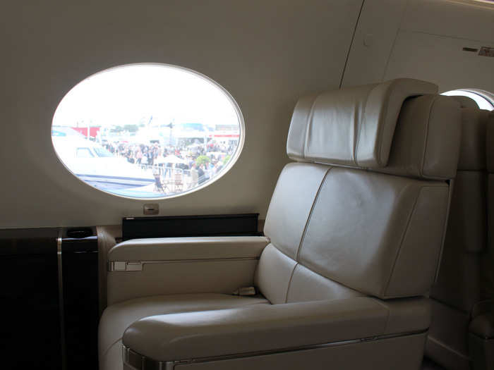 During the day, the huge windows (16% bigger than those on the Gulfstream G550) let in lots of light.