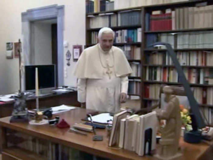 The pope and his assistants will prepare letters and official documents in the study of the Papal Apartments.