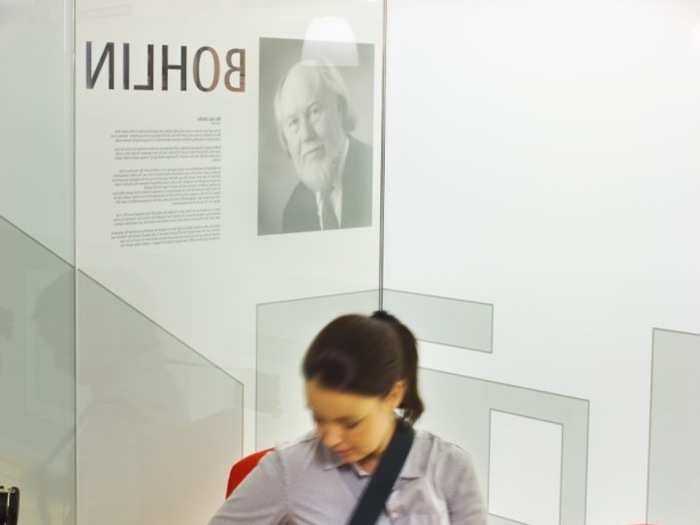 The Nils Bohlin room in honor of the man who came up with the three point seat belt while at Volvo. Note this person is buckling into her seat.