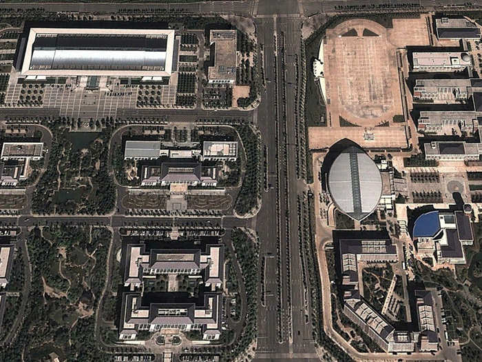 Chenggong has two new universities, both of them which look mostly empty.