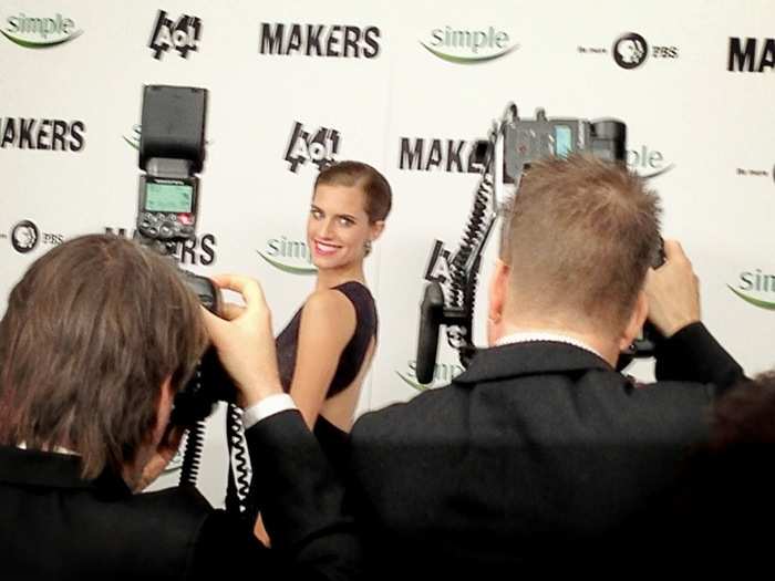 "Girls" star Allison Williams posed like a pro, but she was just as star-struck as her fans.