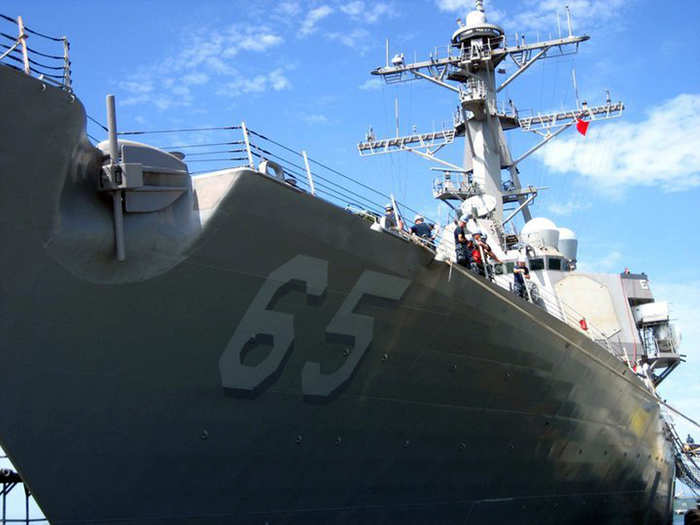 The USS Benfold (DDG-65) is a destroyer that can perform anti-aircraft and anti-submarine operations, as well as launch cruise missiles at land targets.