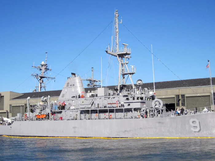 The USS Pioneer (MCM-9) clears shipping lanes by using mine countermeasures.