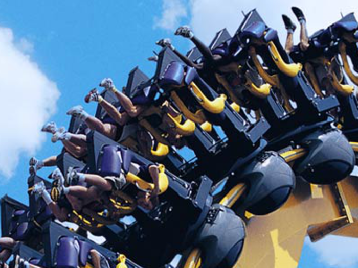 Teenager is decapitated by Batman: The Ride roller coaster