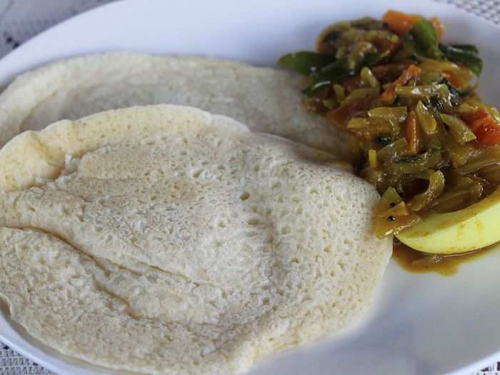 They were provided with three meals per day, including an afternoon snack. Jess and Dani ate a Keralan breakfast, but traditional Western breakfasts were also available.