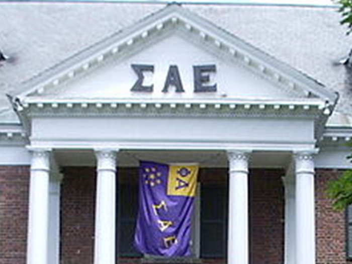 Sigma Alpha Epsilon (S??)