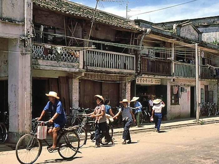 Two-wheel transport, Shenzhen, 1980 Transportation was by foot and bicycle. Because of this, this part of town was remarkably quiet. The loudest sounds were those made by bicycle bells.