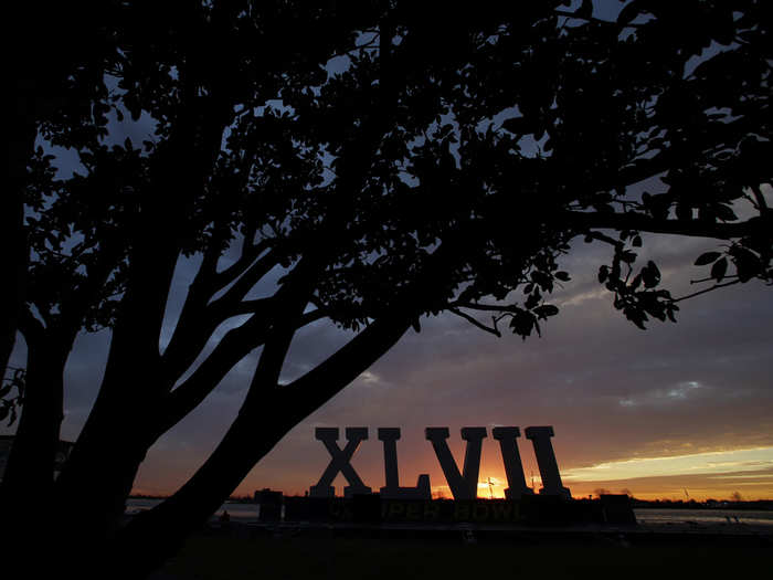 A Super Bowl XLVII along the Mississippi River