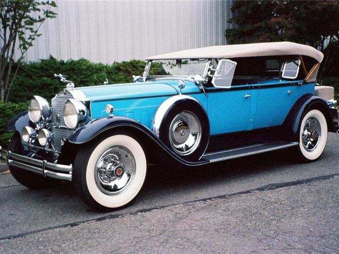 This 1930 Packard Custom Eight was once owned by Robert Gottlieb, the collector who coined the term "classic car" in Motor Trend Magazine in the 1950s. It sold for $225,500.