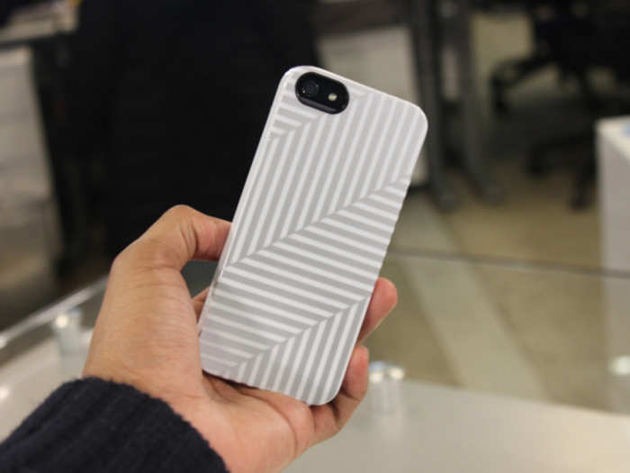 Belkin Shield Pinstripe. This pinstripe case is very simple and minimal. We like the design on the back. This case is intended to prevent scratches and scuffs. A light drop with this case and you may be all right but serious drops may not be as kosher.