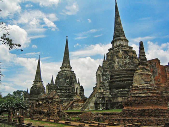 Ayutthaya took the lead in 1,700 AD with 1,000,000 citizens