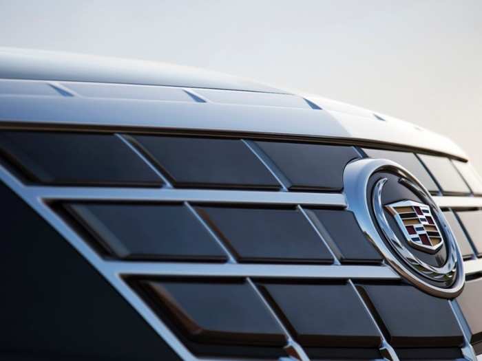 The grill has active shutters that minimize air drag and make the ELR more aerodynamic.