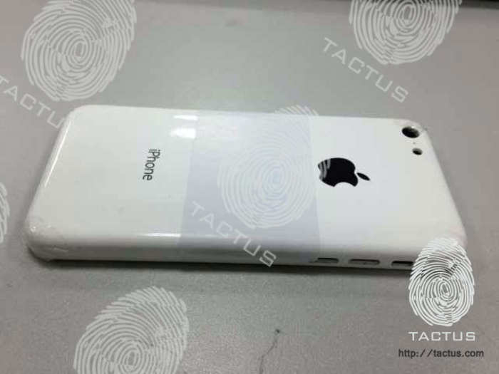 People are also expecting a low-cost iPhone that will help Apple sell in China.