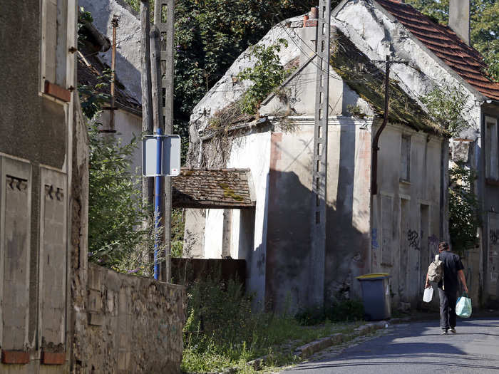 By 1973, many of the 144 families living in the area had abandoned the town. Only a handful remain today.