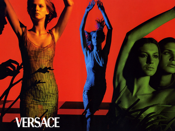 Later that year, she was selected to pose in a Versace ad. She also did campaigns for Chloe, Missoni, and Valentino.