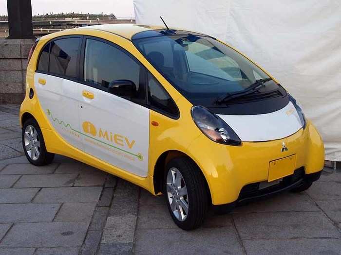 2011: The Mitsubishi i MiEV is the first electric car to sell more than 10,000 units.