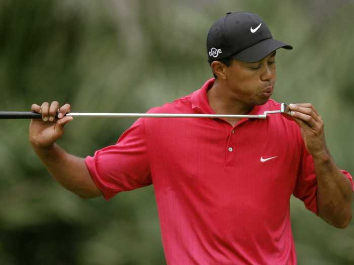 Tiger Woods Shows Off (1999)