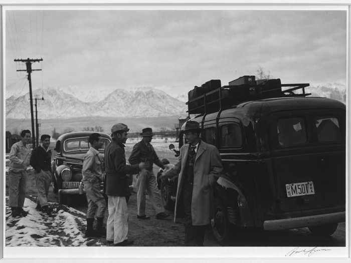 10,000 people would be housed at Manzanar.