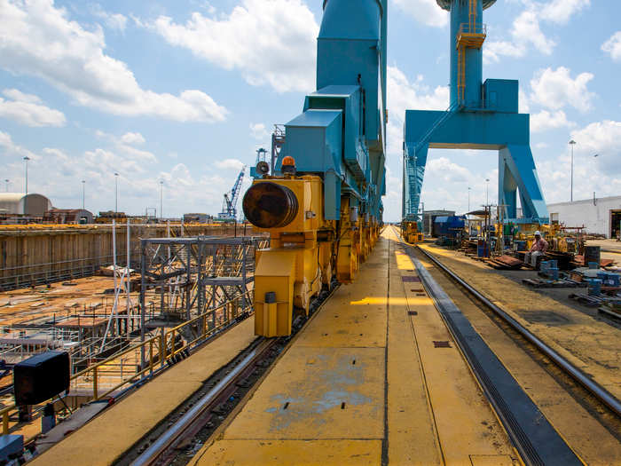 The 1,050-ton capable gantry crane is required for building new U.S. nuclear-powered aircraft carriers.