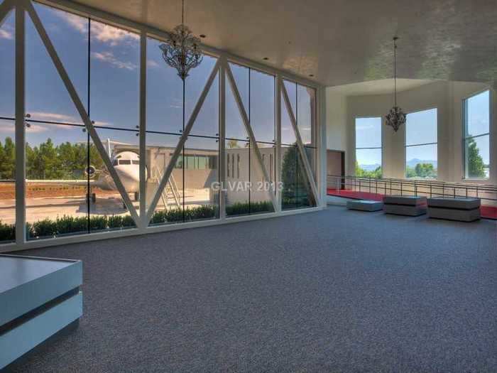 The boarding area actually looks like a real airport.