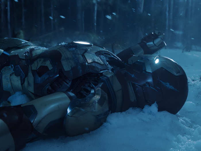 Compare that with final shot of the completed Iron Man suit.