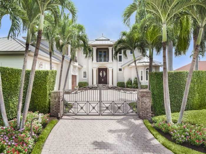 Fancy driveway with a gate