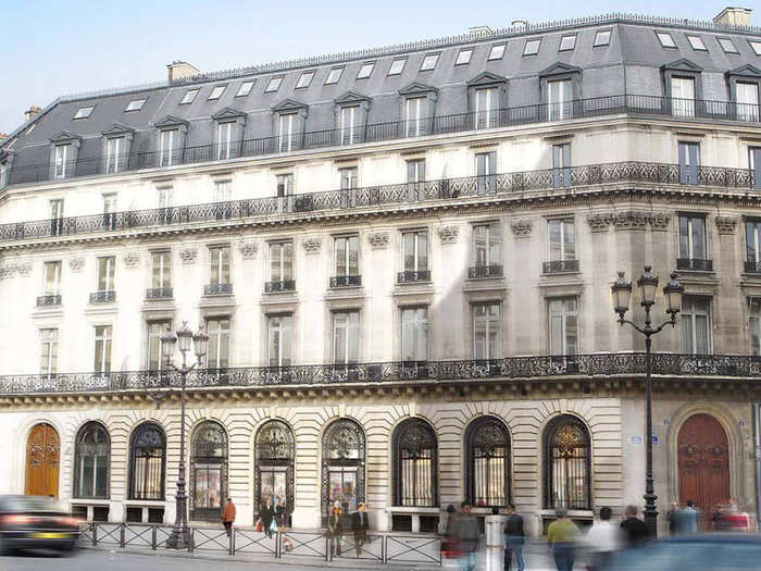 15. W Paris - Opera (4 Rue Meyerbeer): $569 per night