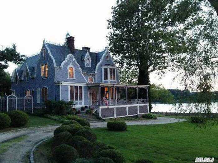 The Sycamore Lodge is situated on a beautiful waterfront property.