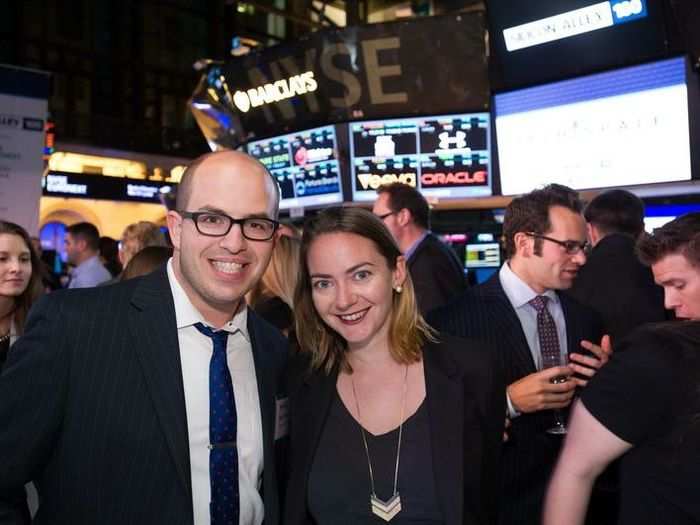 New York Times media reporter Brian Stelter talked shop with freelance writer Caroline McCarthy.