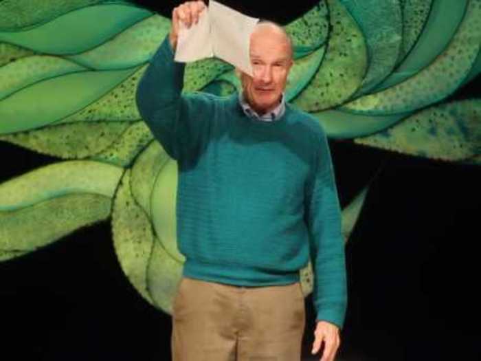 An Oregon activist demonstrates how to dry your hands with just one paper towel.