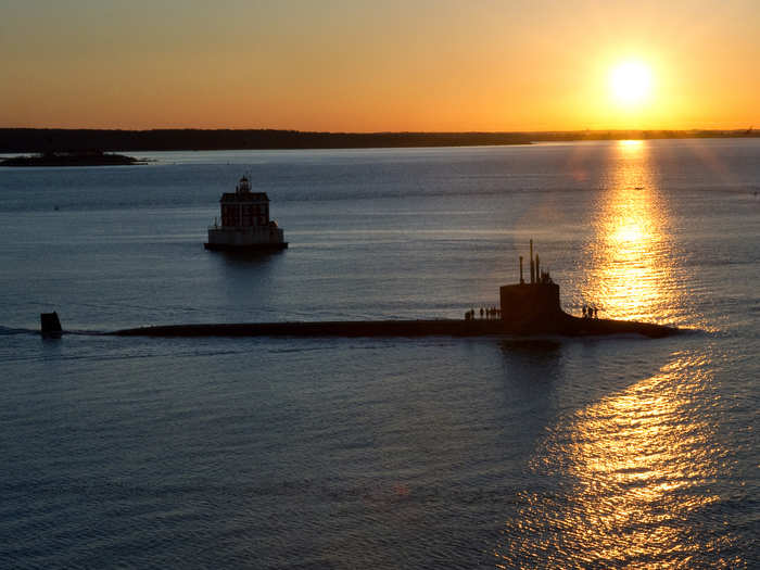 Though Virginia-class submarines largely operate close to shore, they can achieve a maximum diving depth of around 1,600 feet.