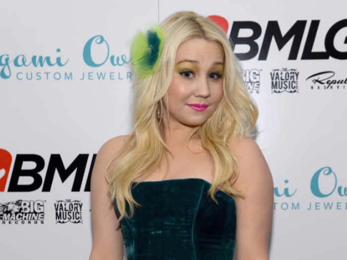 WORST: RaeLynn made us turn green at the CMA Awards after party.