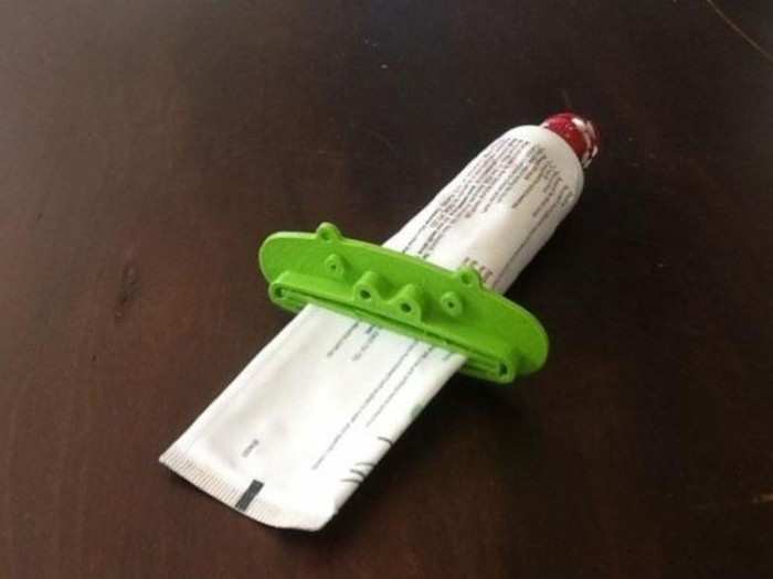 Another classic problem – this keeps all your toothpaste packed near the top of the tube.