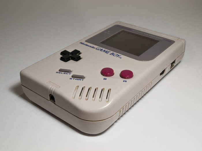 1989: Nintendo Game Boy