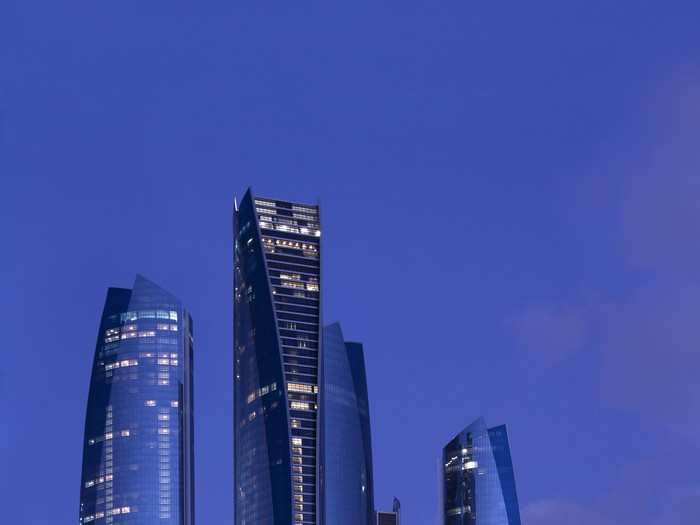 #9 ETIHAD TOWER 2: At a height of 305 meters (1,001 feet), the ninth-tallest residential building in the world is Abu Dhabi